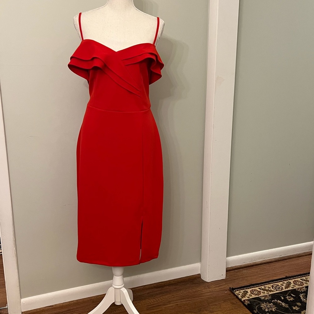 Gorgeous red cold shoulder cocktail dress!